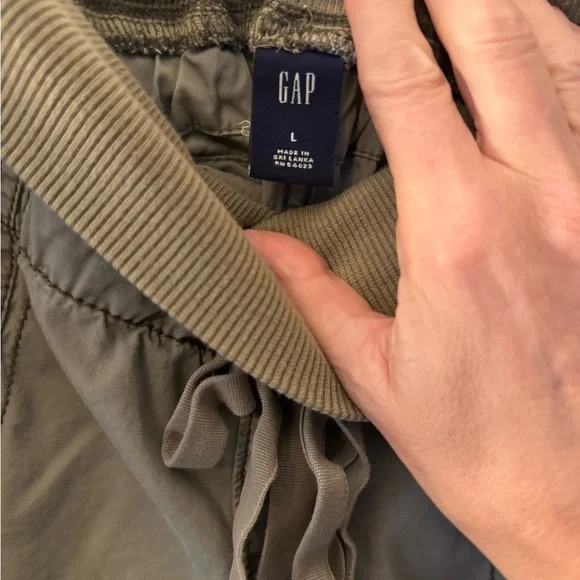 GAP Vintage Embroidered Olive Green Cargo Pants - Picture 11 of 13